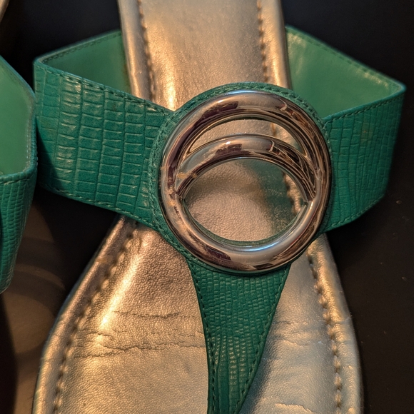 Elegant Turquoise Sandals with Silver Detail - Picture 6 of 7
